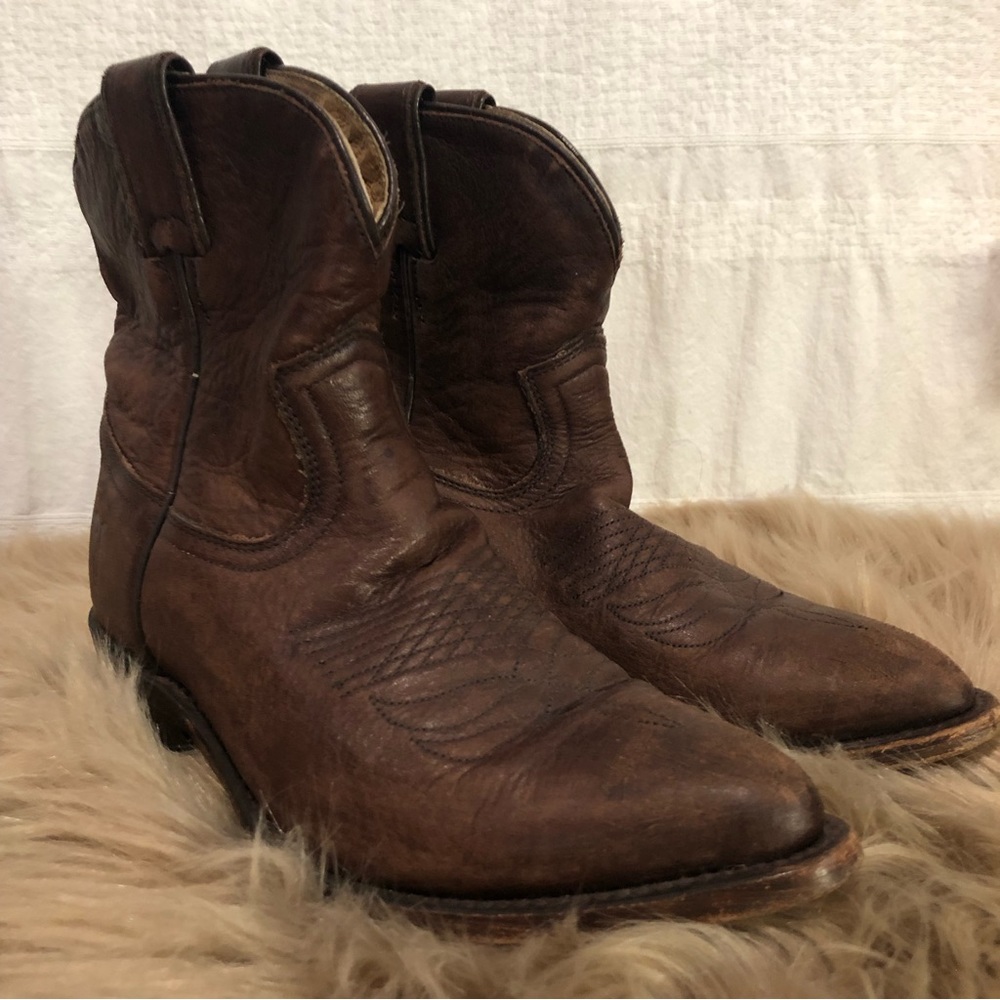 Frye short western boots, brown, great condition